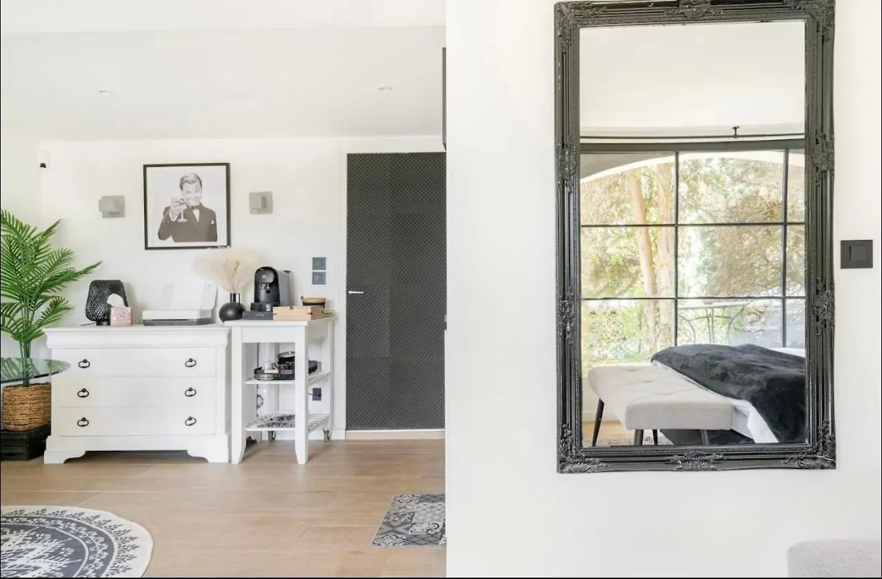 Suite Bastide Magdaleyna موجا فرنسا